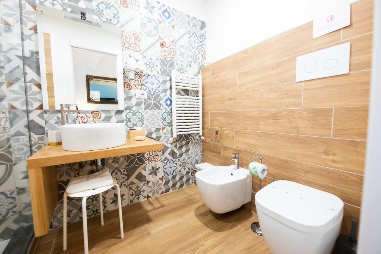 Uzeda Inn Apartment CTA 0*,  Italia